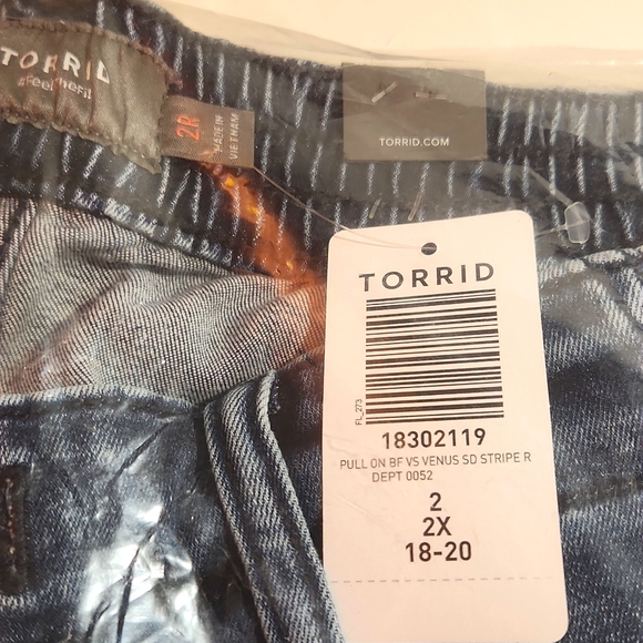 ❤️NWT VINTAGE TORRID JEAN BOYFRIEND STRAIGHT SOFT PULL-ON MID-RISE - PLUS SIZE - Picture 3 of 10